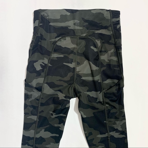 ATHLETA Ultimate Stash Pocket 7/8 Camo Tights XXS - Picture 15 of 16
